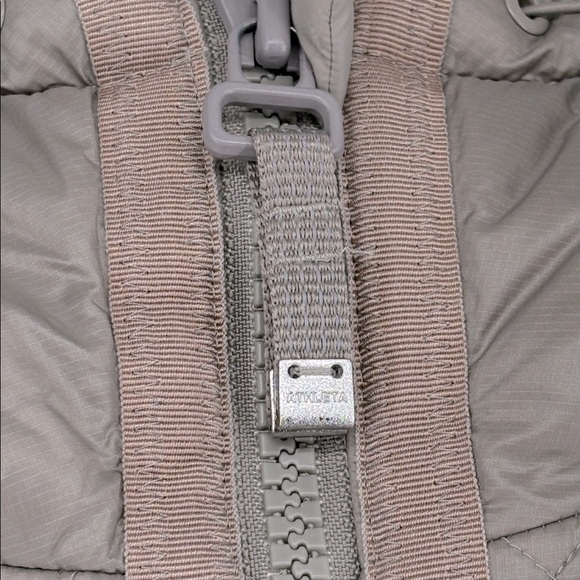 Athleta Women’s Rock Ridge Primaloft Taupe 3X Hooded Jacket - Picture 8 of 15